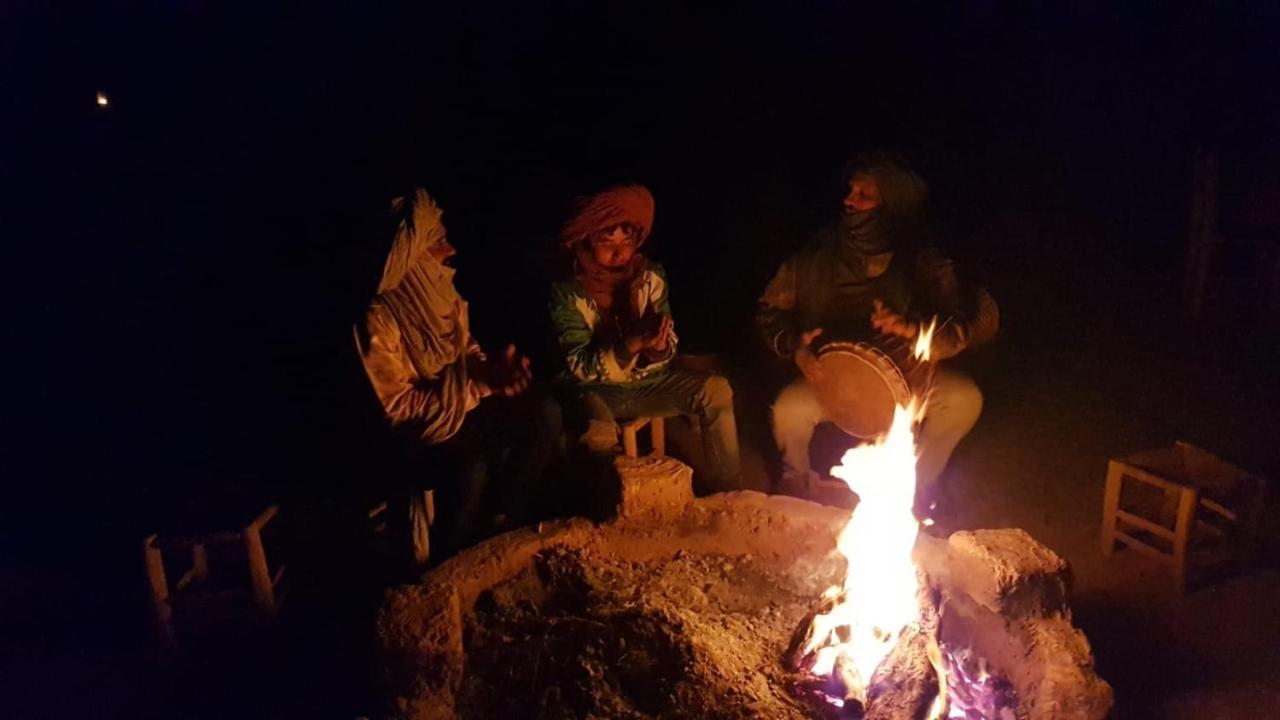 La Petite Maison Du Lac Iriki Foum Zguid Bagian luar foto