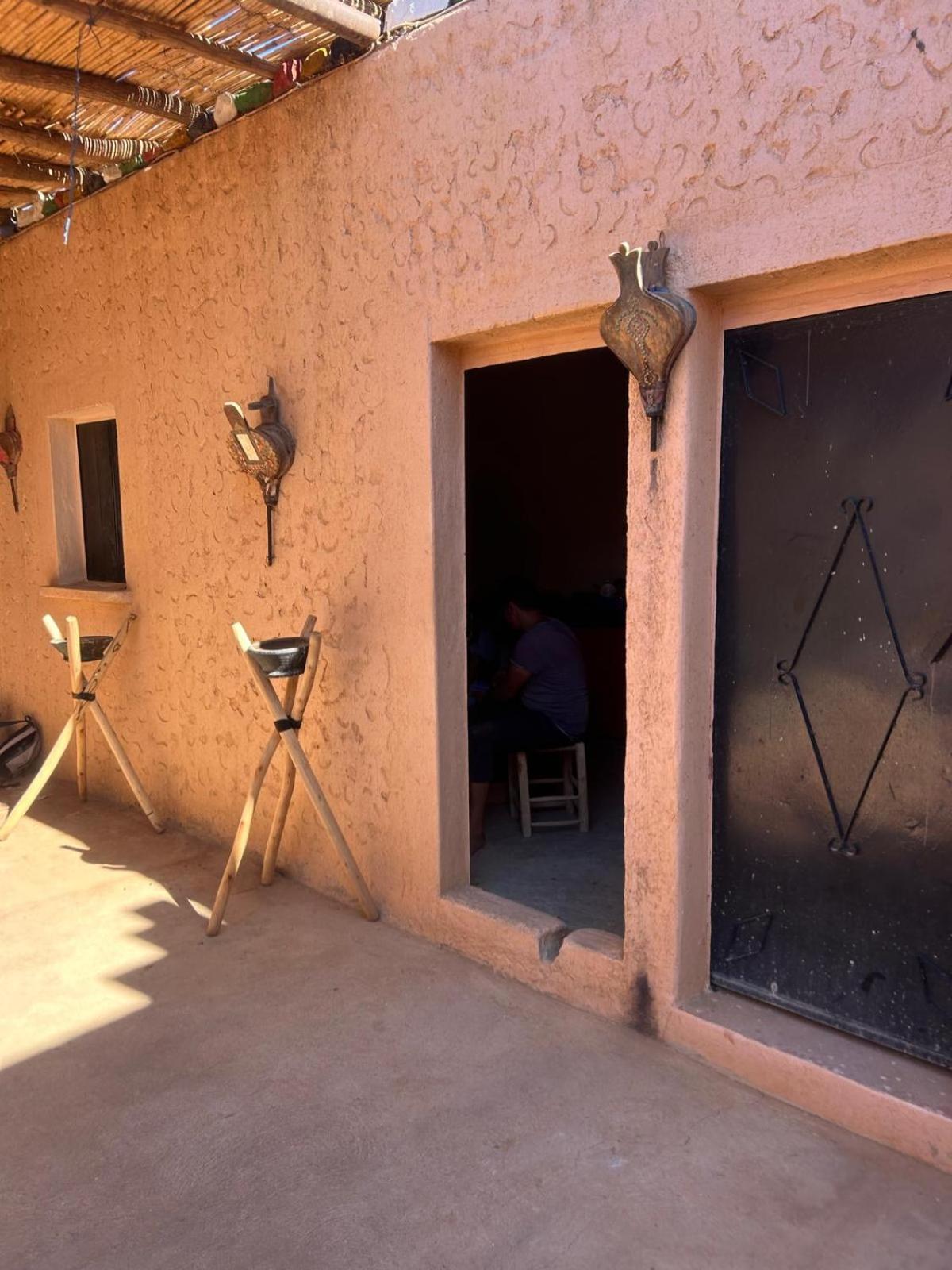 La Petite Maison Du Lac Iriki Foum Zguid Bagian luar foto